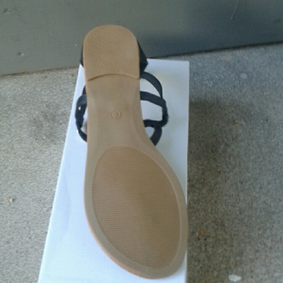 Sandals - Picture 3 of 5